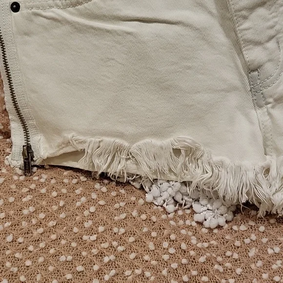 Carmar White Denim Shorts - Picture 3 of 11